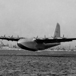 Hughes-H-4-Hercules-Spruce-Goose-In-Flight