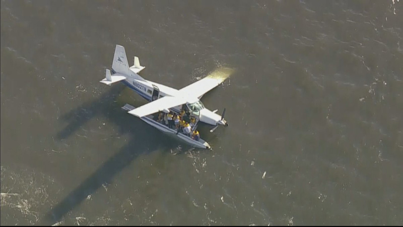 Lucky seaplane accident